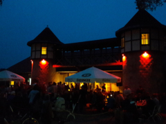 Pfingstfest an den Burgtürmen